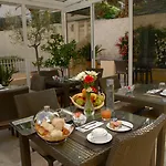 Gallia Hotel 3*