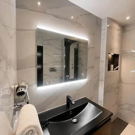 Hotel Gallia 3*