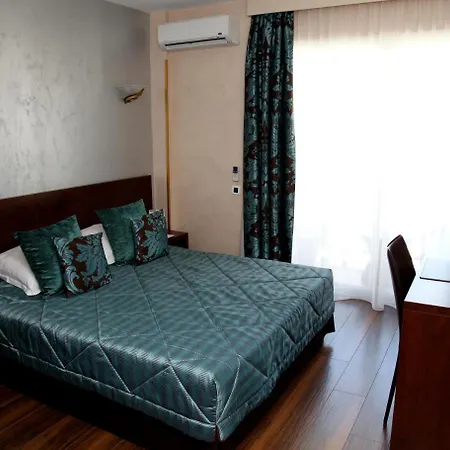 Hotel Cannes Gallia מלון